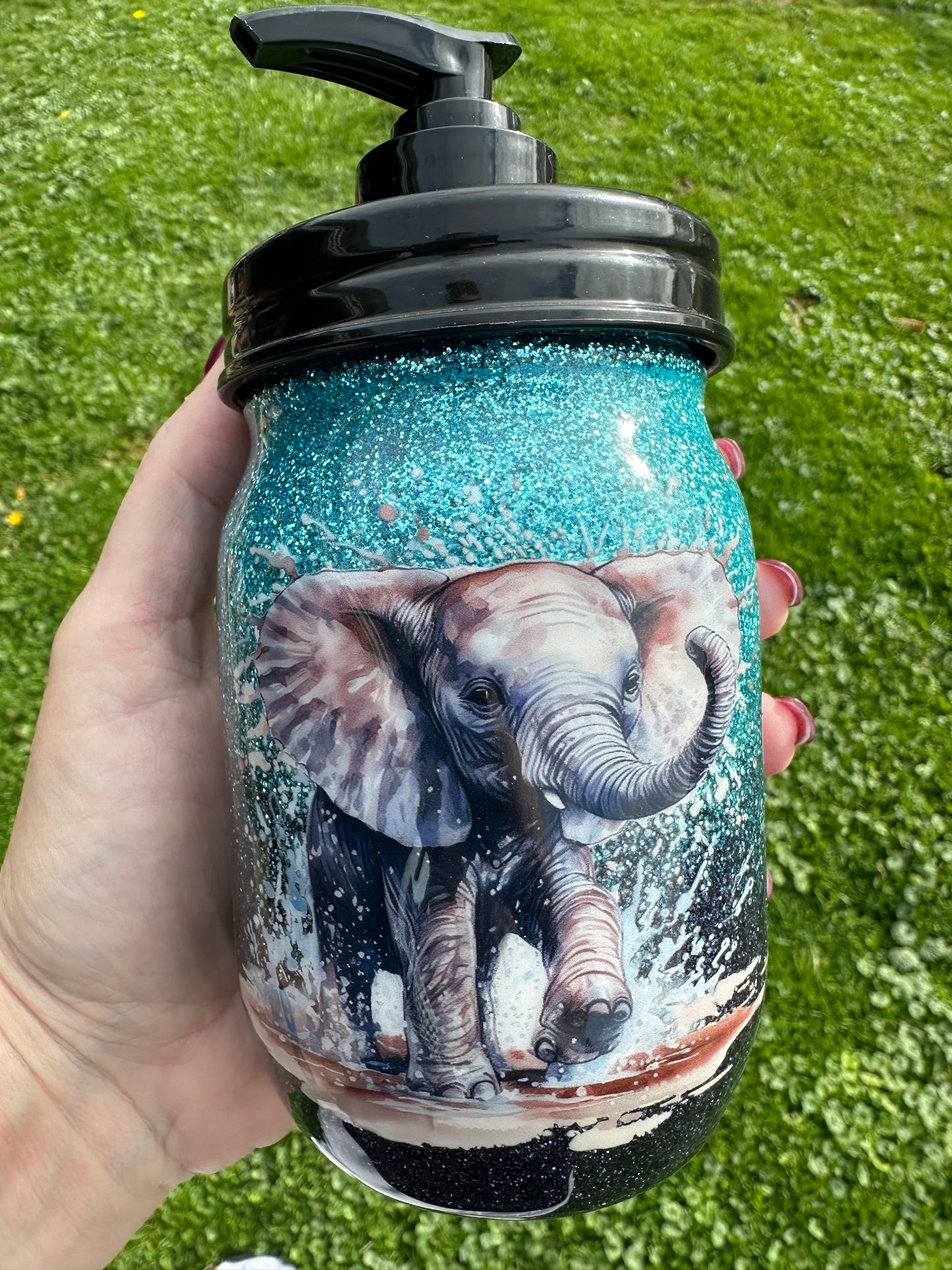 Mason jar soap dispenser